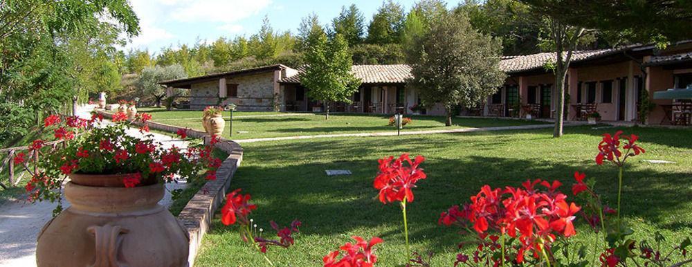 Il Poggio Dei Pettirossi Hotel Bevagna ภายนอก รูปภาพ