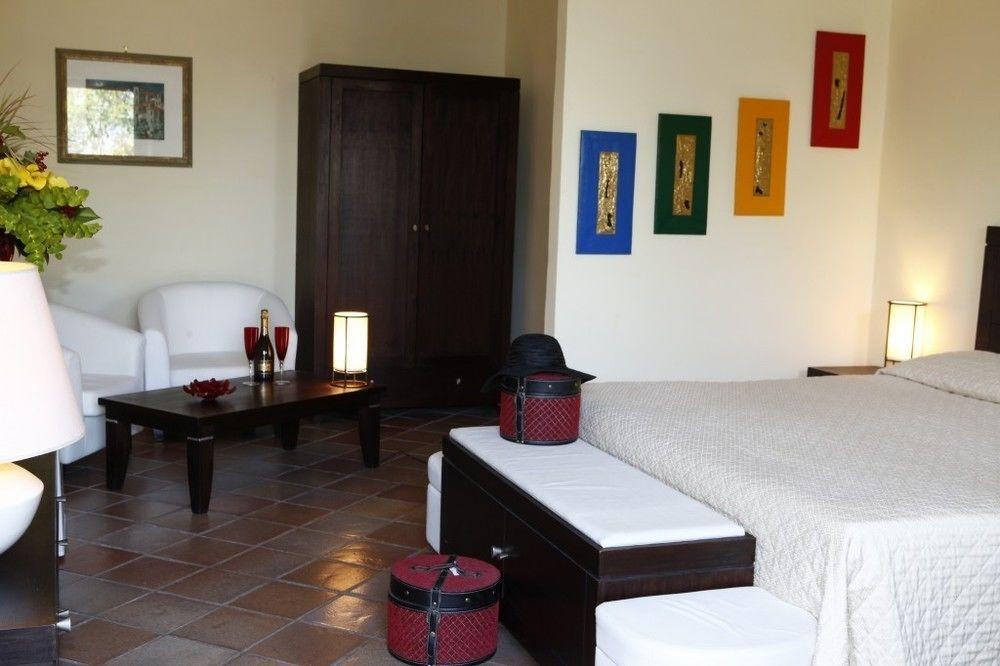 Il Poggio Dei Pettirossi Hotel Bevagna ภายนอก รูปภาพ