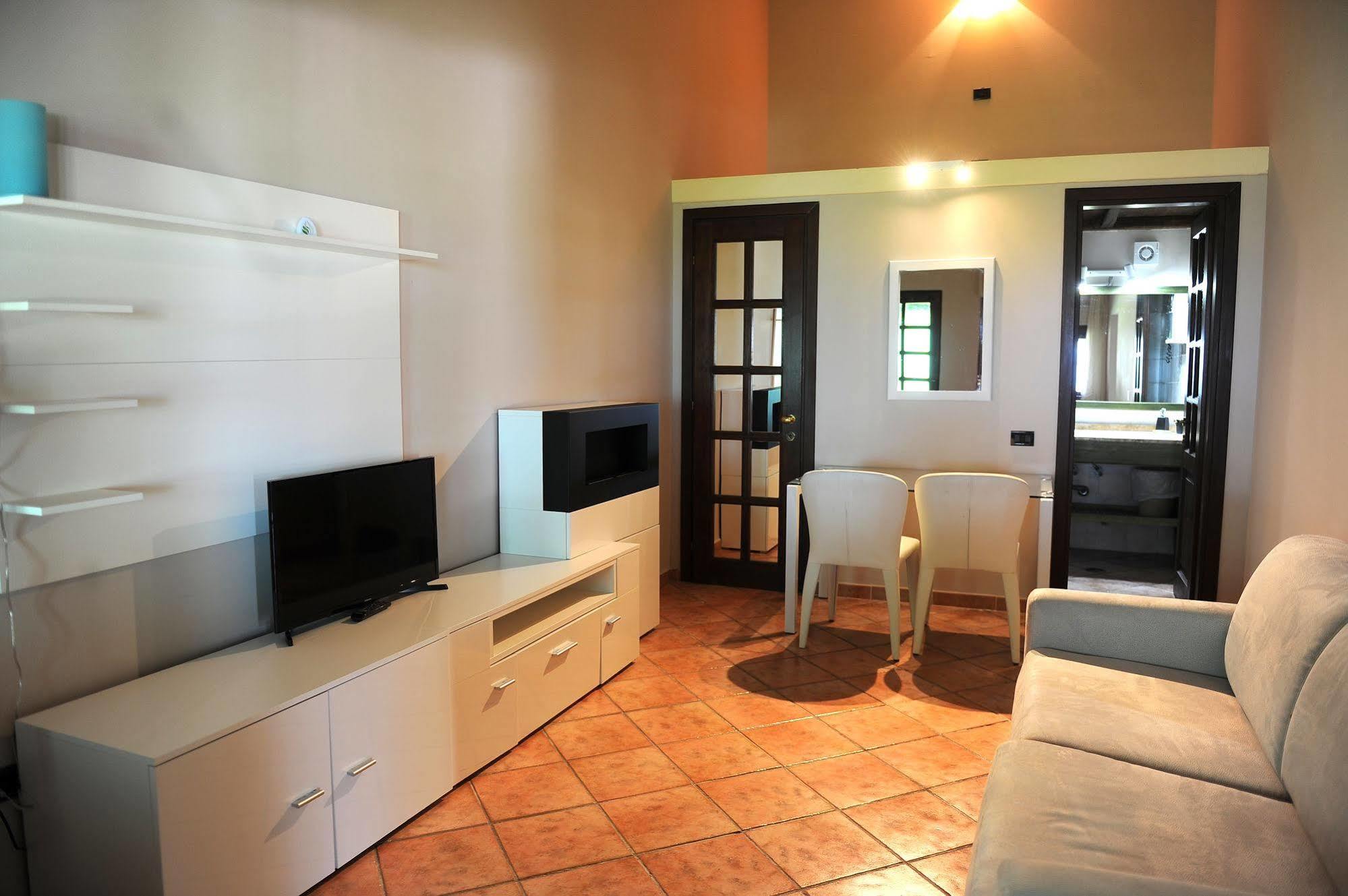 Il Poggio Dei Pettirossi Hotel Bevagna ภายนอก รูปภาพ