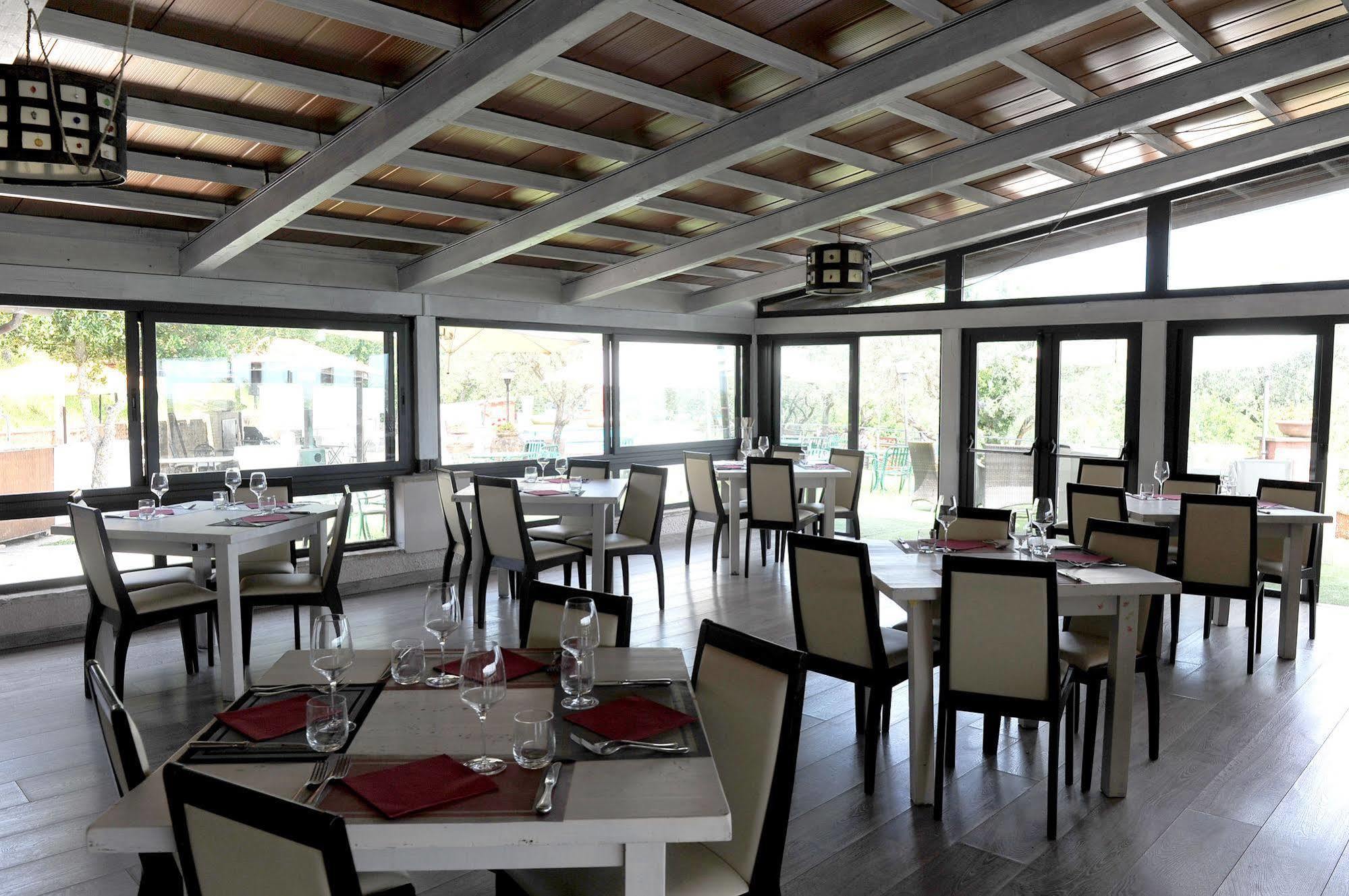 Il Poggio Dei Pettirossi Hotel Bevagna ภายนอก รูปภาพ